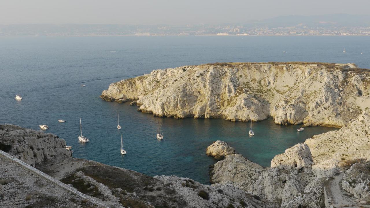 Ferienwohnung Les Pieds Dans L'Eau Sur L'Ile Du Frioul Marseilles Exterior foto