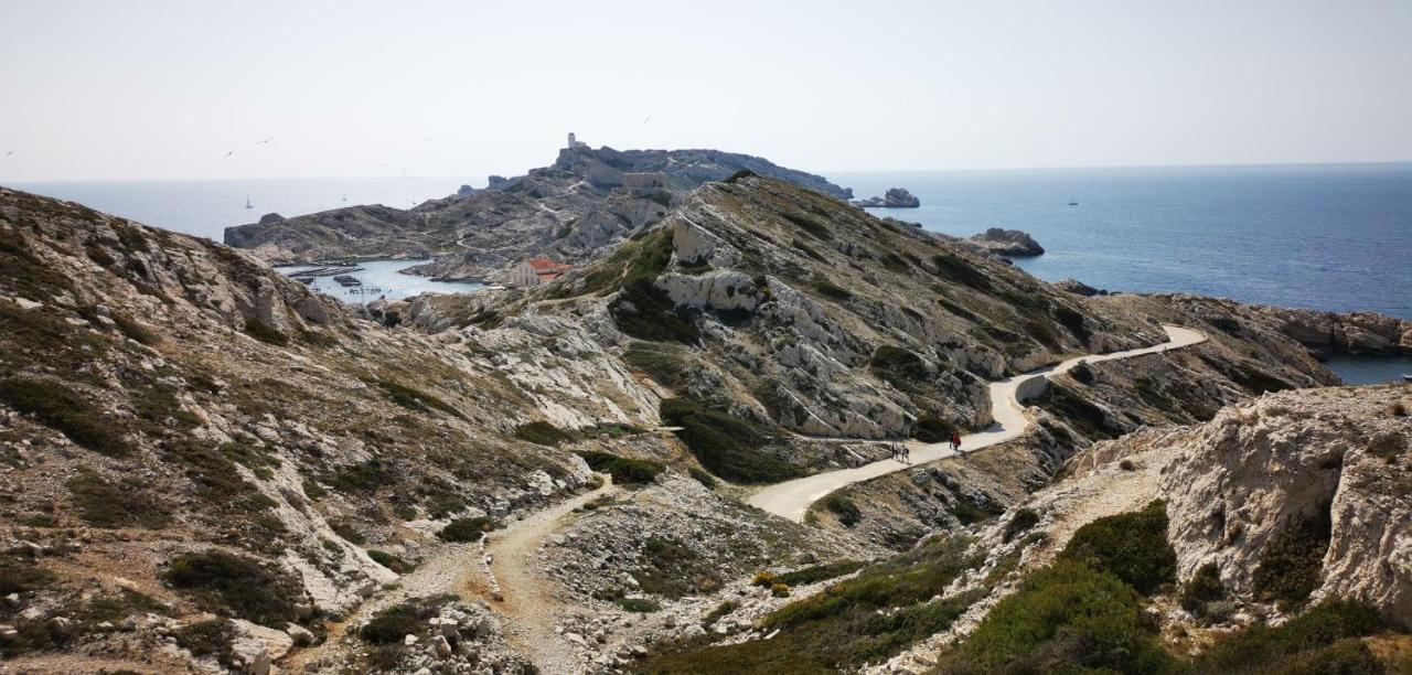 Ferienwohnung Les Pieds Dans L'Eau Sur L'Ile Du Frioul Marseilles Exterior foto