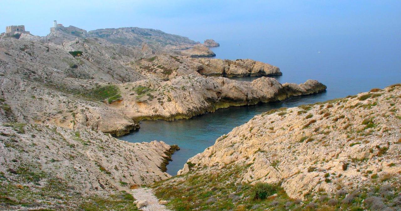 Ferienwohnung Les Pieds Dans L'Eau Sur L'Ile Du Frioul Marseilles Exterior foto